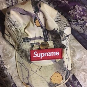 Supreme 5 panel